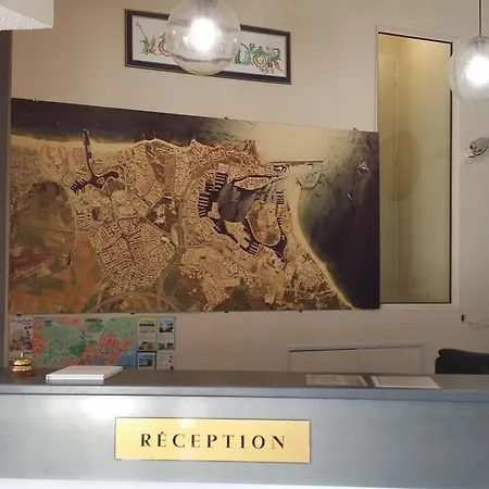 La Voile D' Or מלון 3*