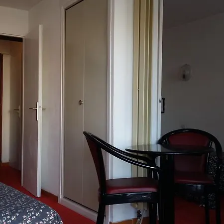 La Voile D' Or Seul Sur Le Port Szálloda 3*