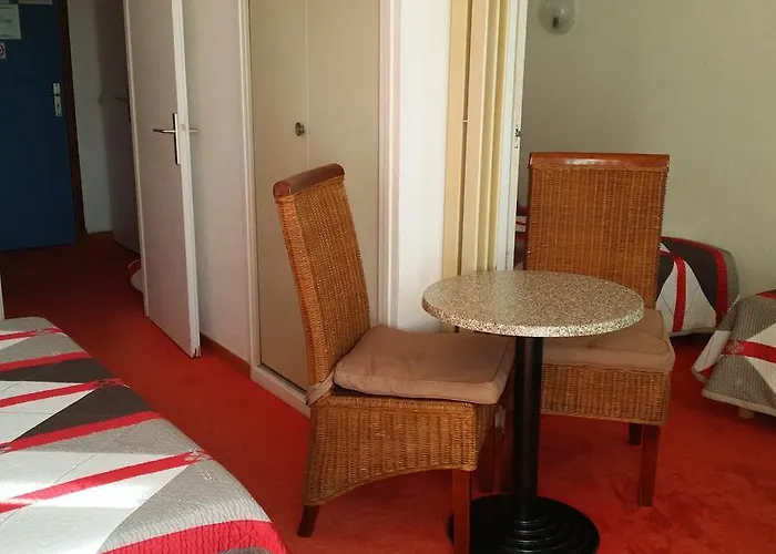 Готель La Voile D' Or 3*