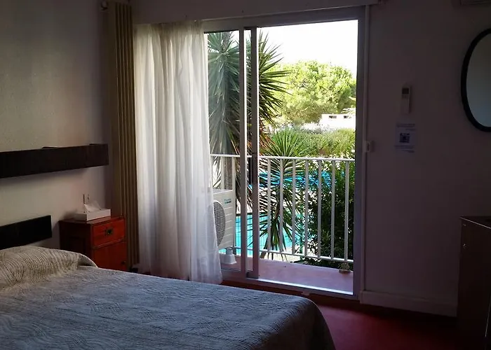 La Voile D' Or 3* אגדה