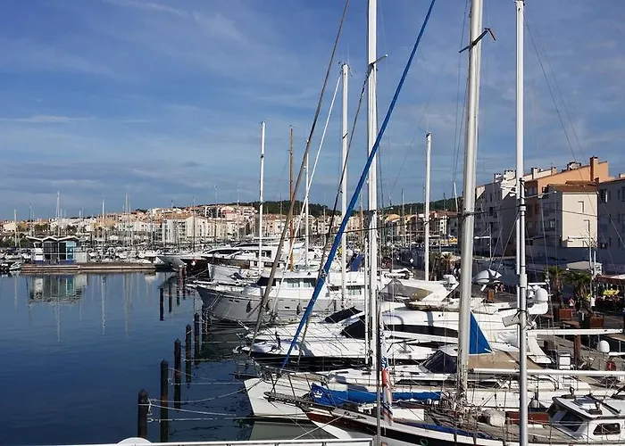 La Voile D' Or מלון 3*